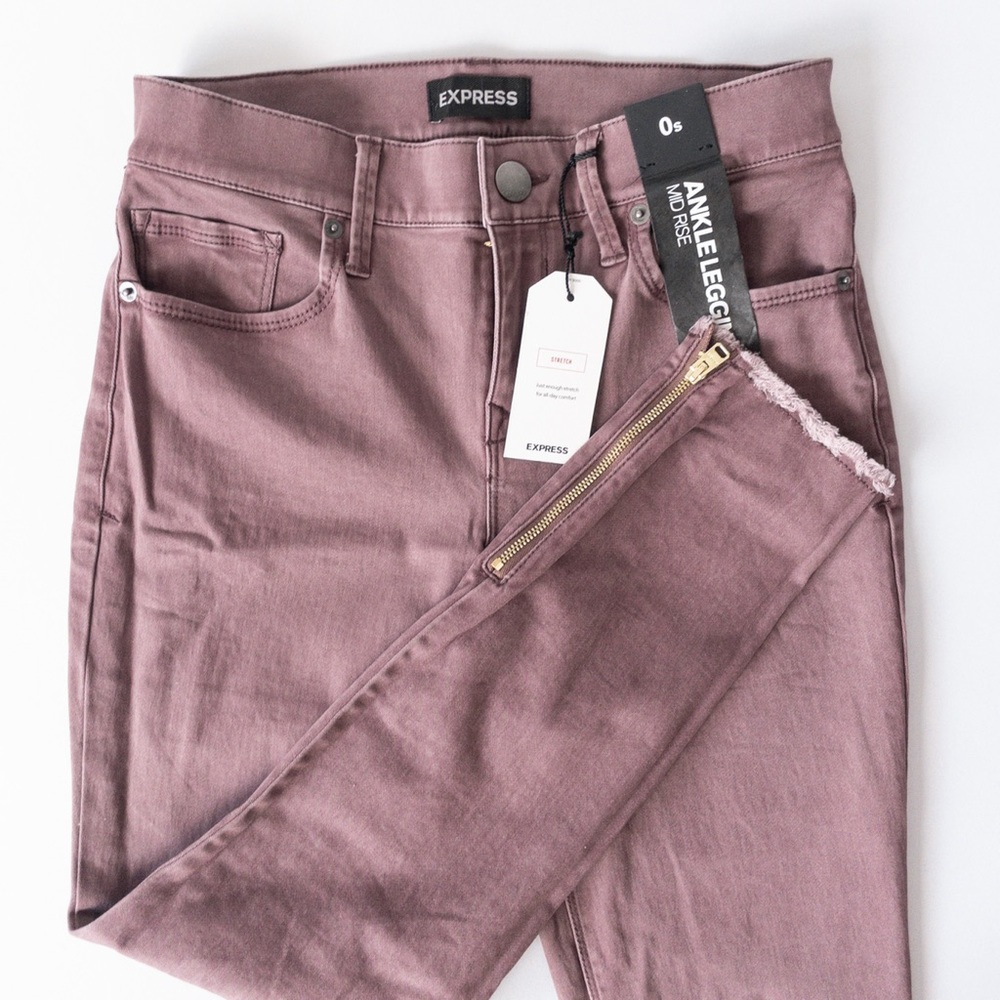 Express Purple Mid Rise Zipper Raw Hem Skinny Ankle Pants, NWT, Size 0 Short